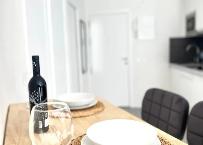 Apartament Palmeras 81 *