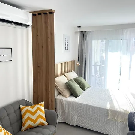 Апартаменты Palmeras 81 *